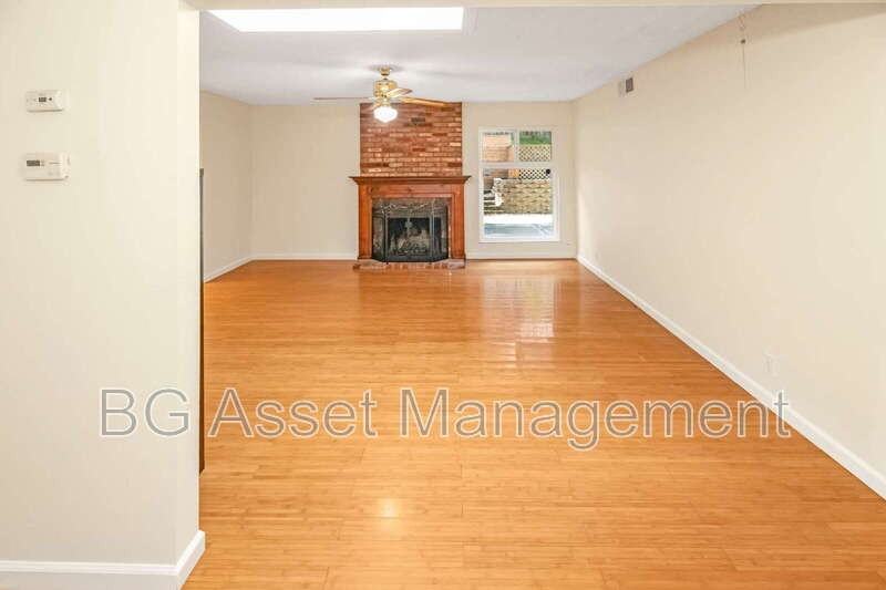 1550 Kildare Way - Photo 3 of 31