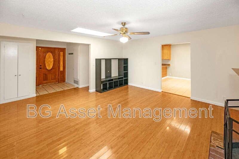 1550 Kildare Way - Photo 4 of 31