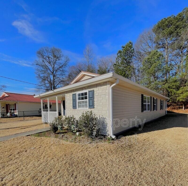 316 N Fourth St - Photo 2 of 14