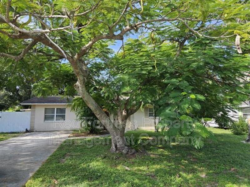 1199 Gramac Dr - Photo 2 of 19