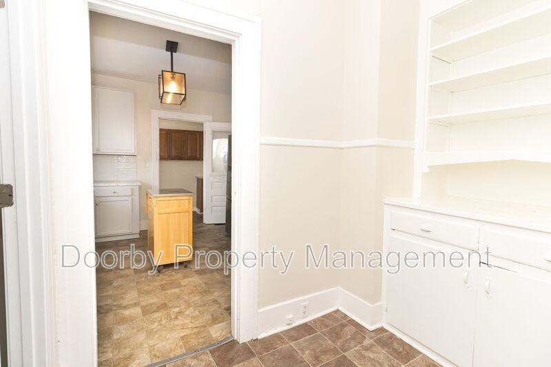 2112 Duncan Ave - Photo 6 of 19