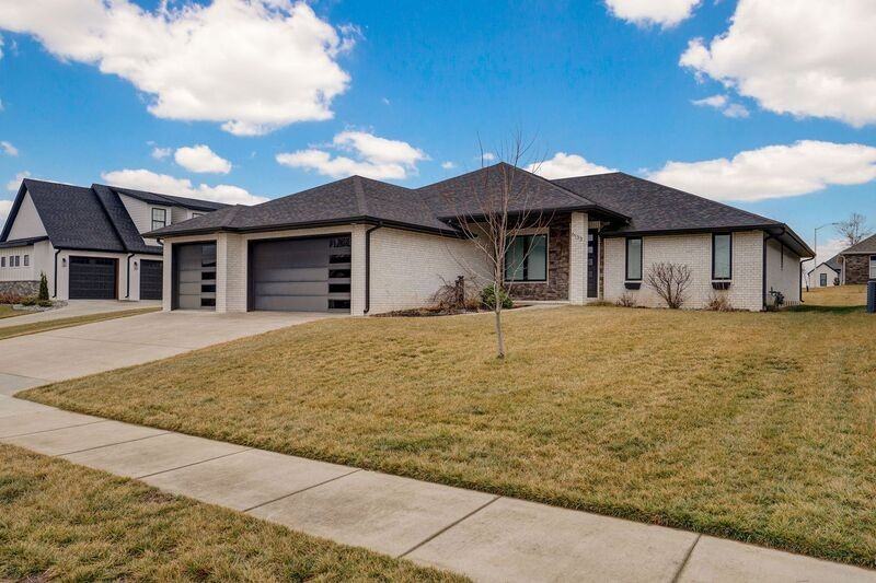 6133 S Maryland Ave - Photo 2 of 24