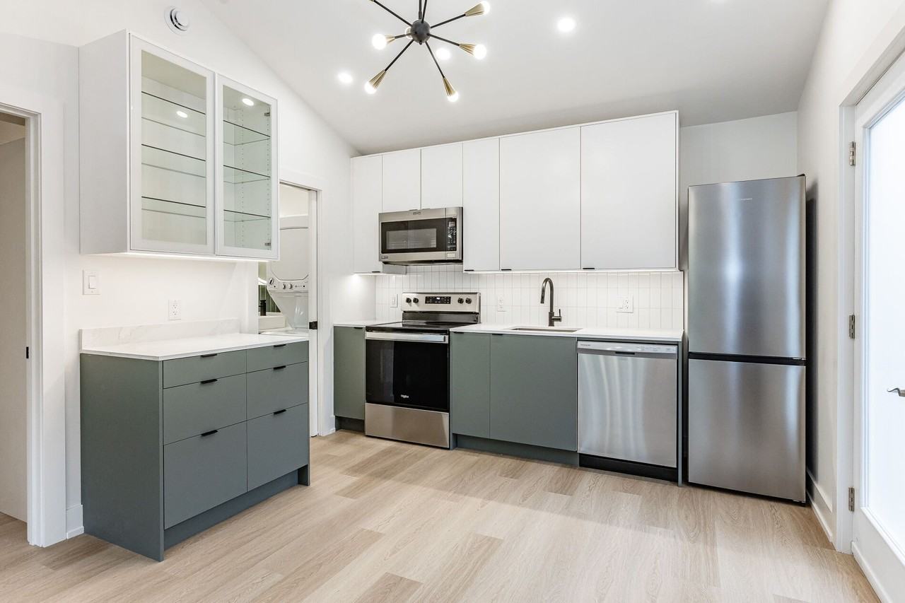 51 East 42nd St - Photo 3 of 21