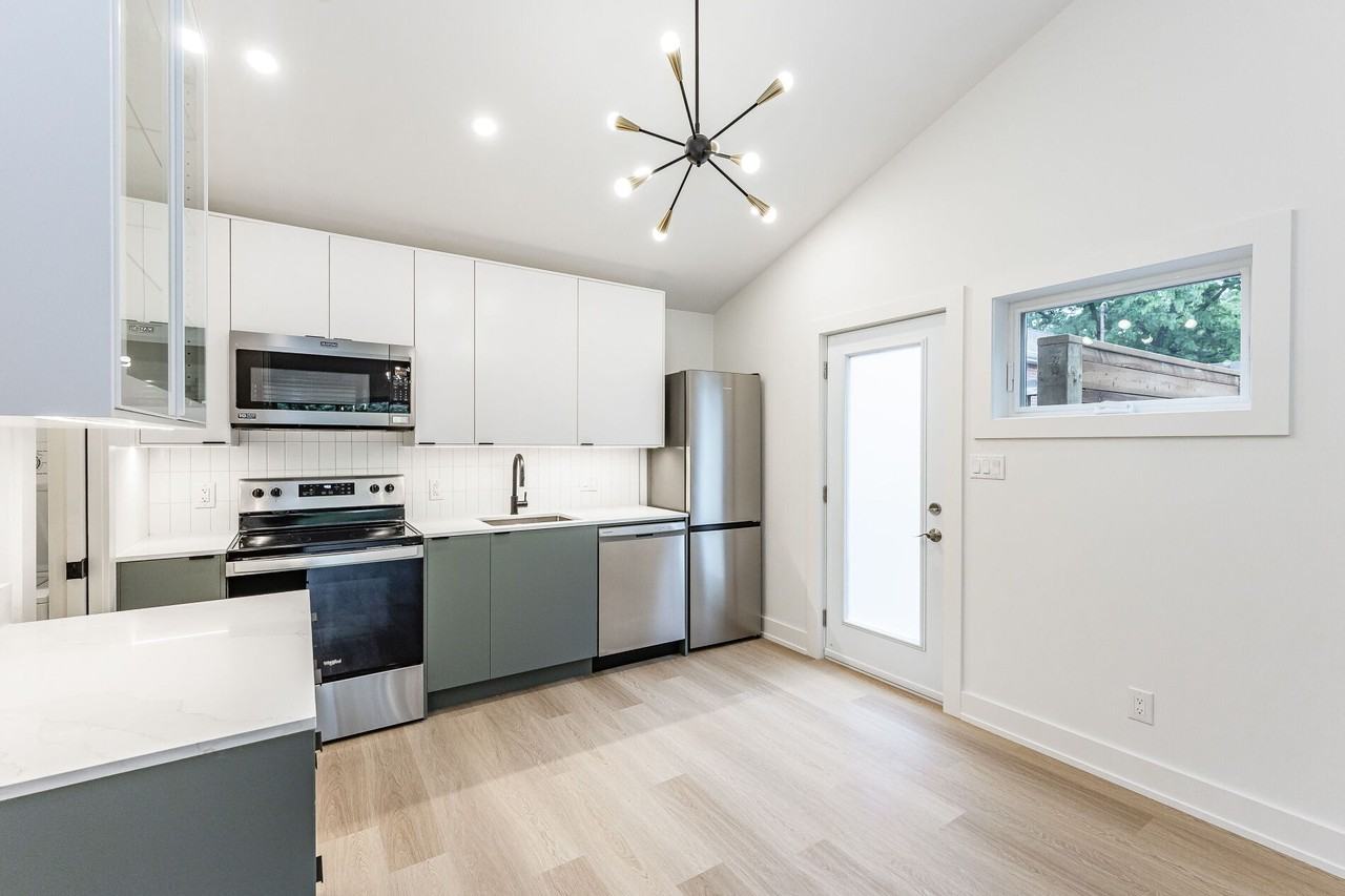 51 East 42nd St - Photo 4 of 21