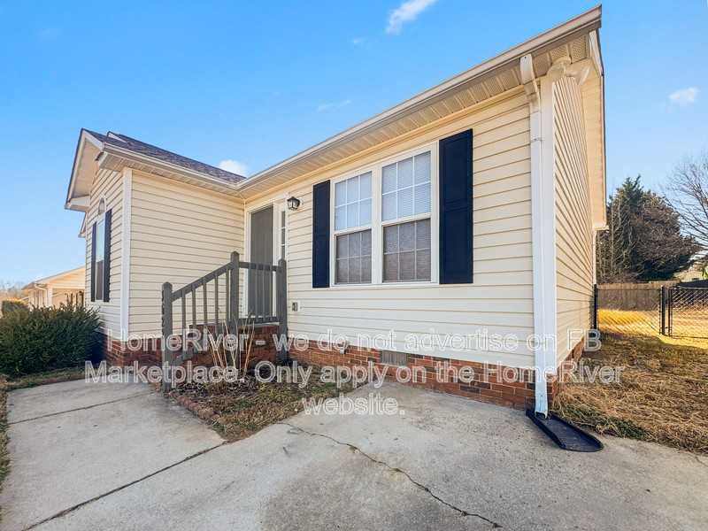 3622 Southpark Dr - Photo 5 of 22