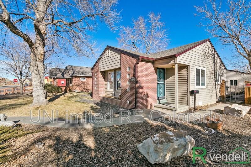 1980 Willow St - Photo 2 of 24