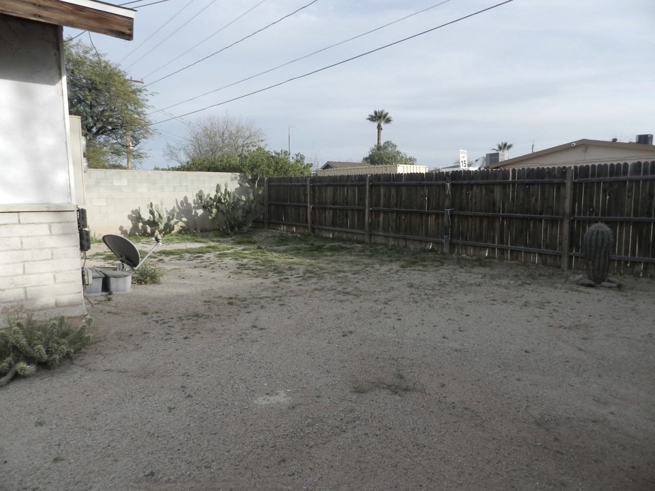 2510 E Eastland St - Photo 4 of 20