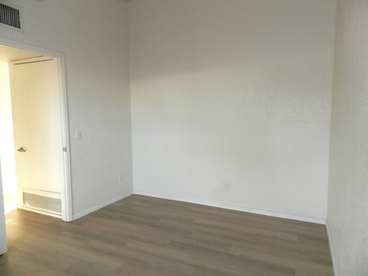 2510 E Eastland St - Photo 6 of 20