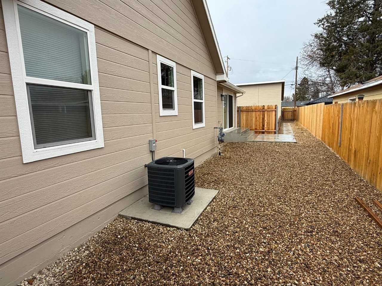 Olive Street Duplex - Photo 3 of 8