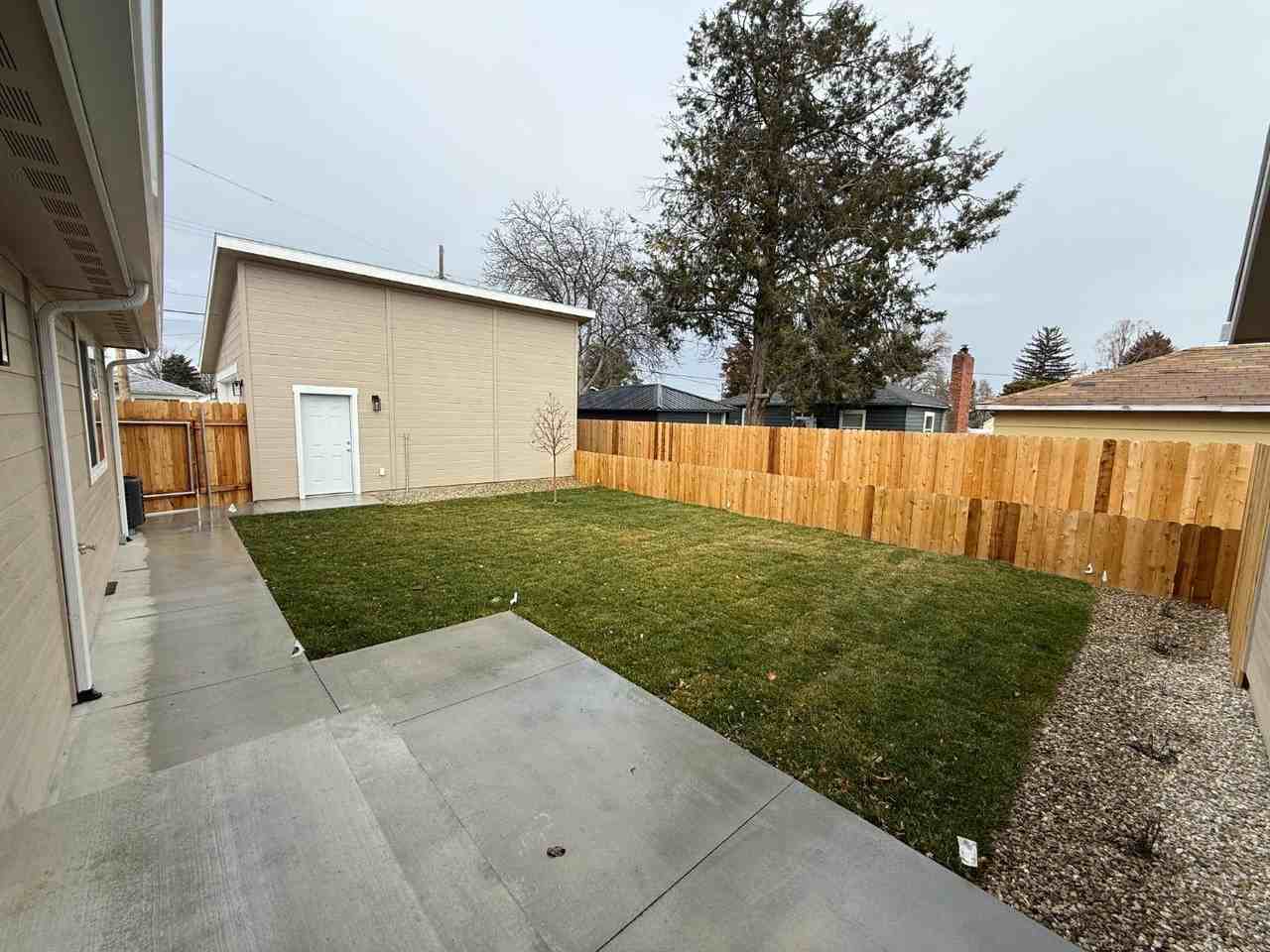 Olive Street Duplex - Photo 5 of 8