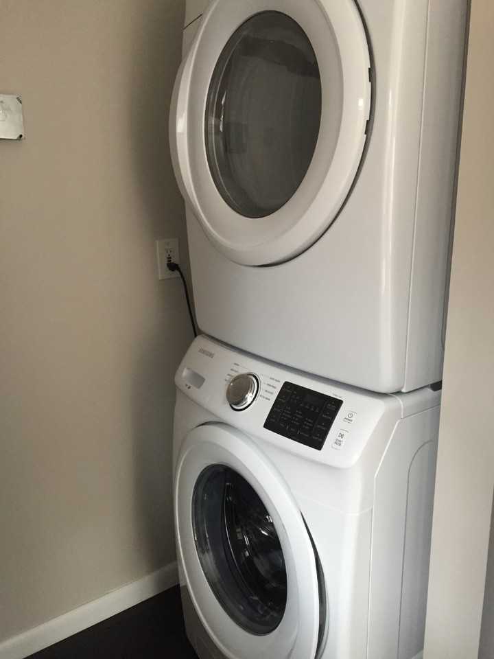 127 Hyers St - Photo 2 of 20