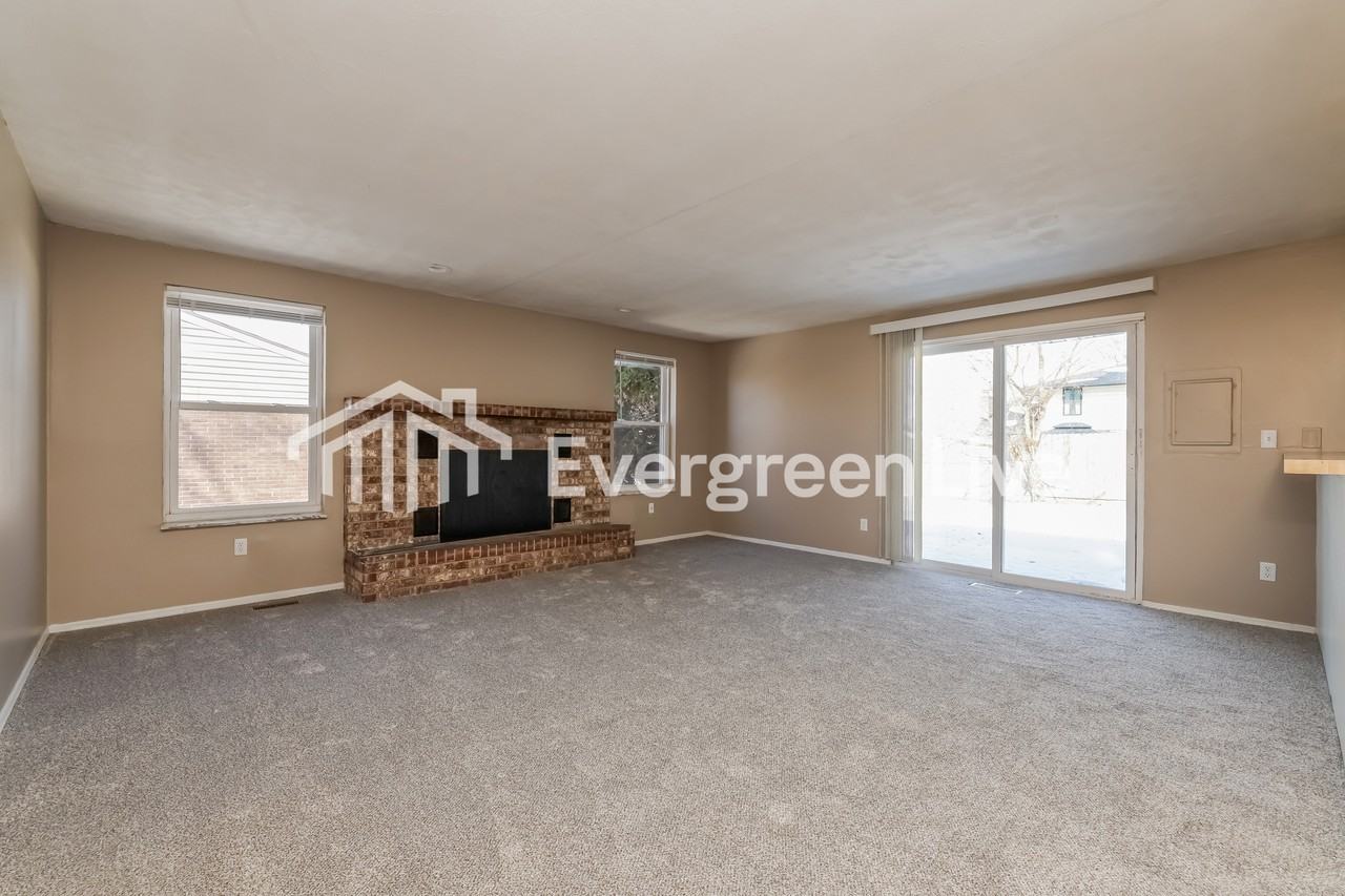 5847 Charlesgate Rd - Photo 4 of 15