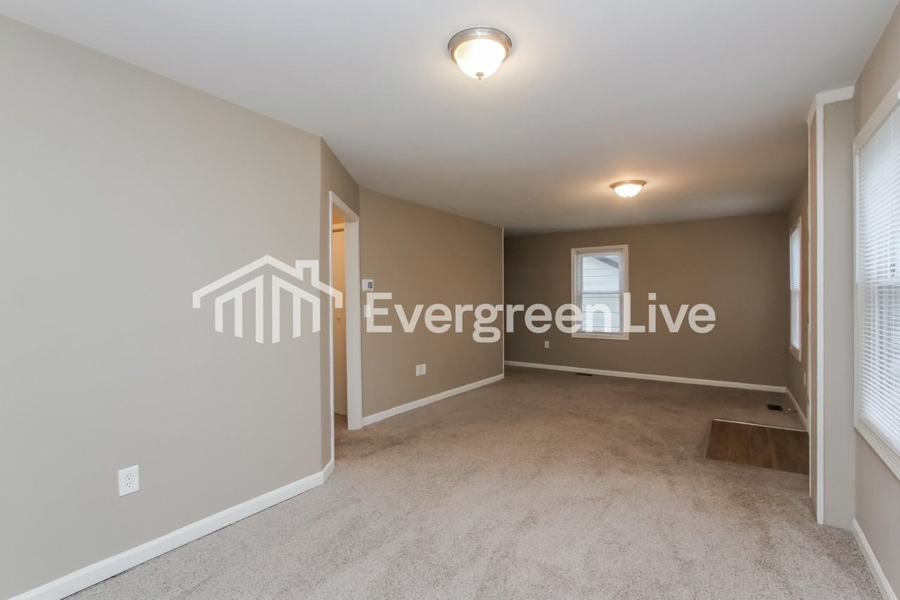 605 S Mickley Ave - Photo 3 of 15