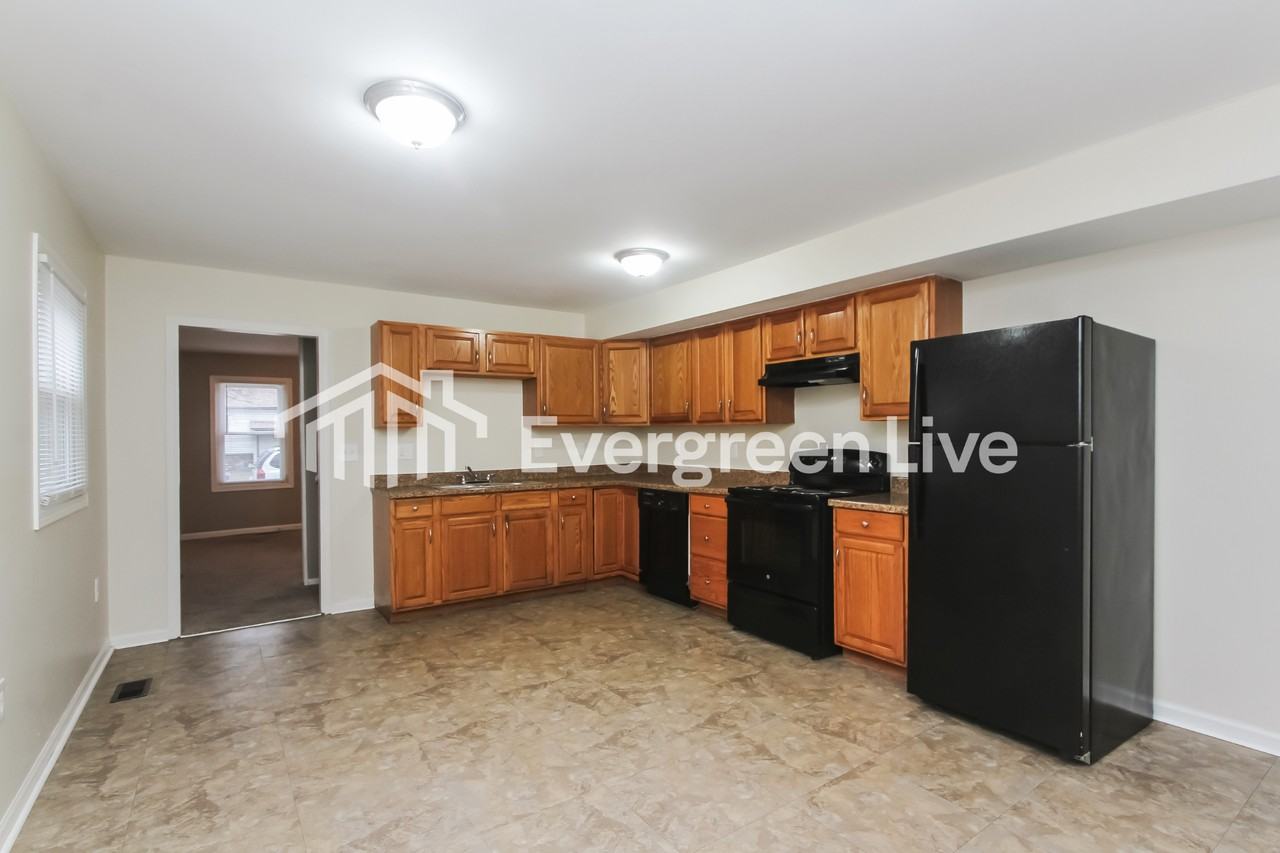 605 S Mickley Ave - Photo 6 of 15