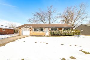 featured image of 4795 Rolling St