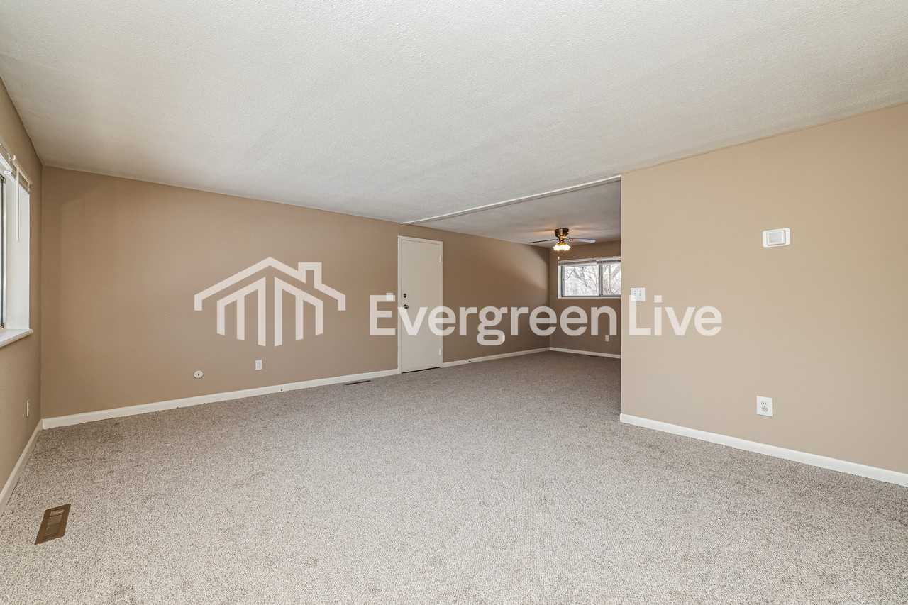 4795 Rolling St - Photo 3 of 15