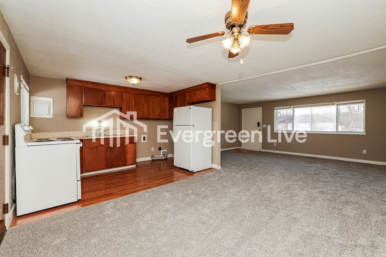 4795 Rolling St - Photo 6 of 15