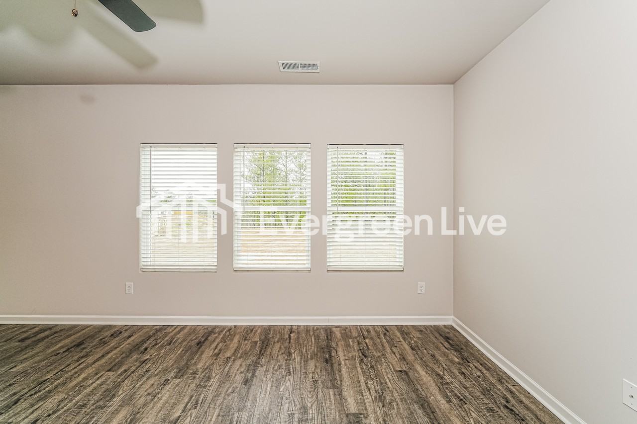 2180 W Middlebrooke Xing - Photo 3 of 14