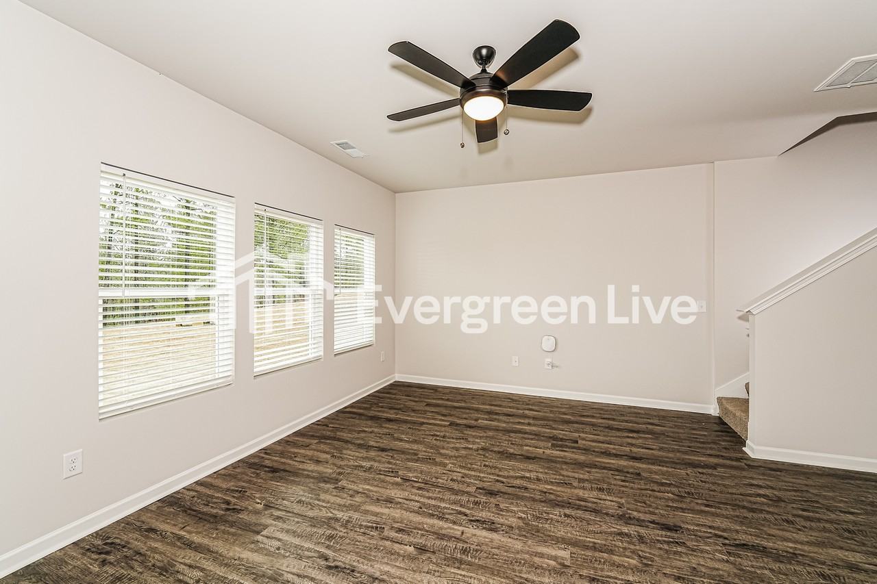 2180 W Middlebrooke Xing - Photo 4 of 14