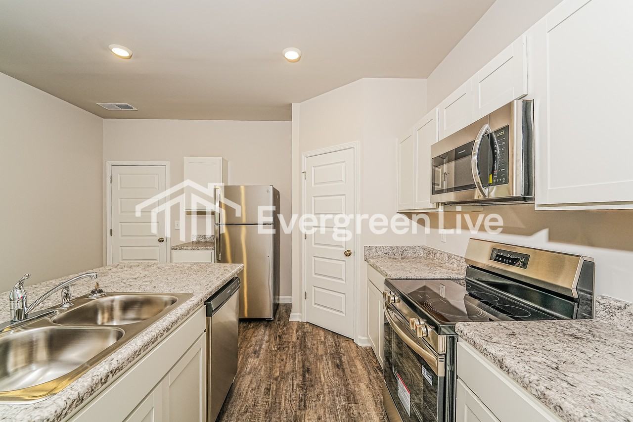 2180 W Middlebrooke Xing - Photo 7 of 14