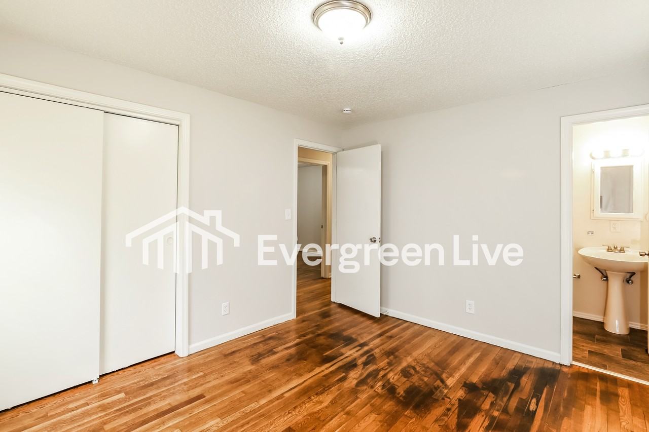 3303 E 106th Ter - Photo 7 of 15