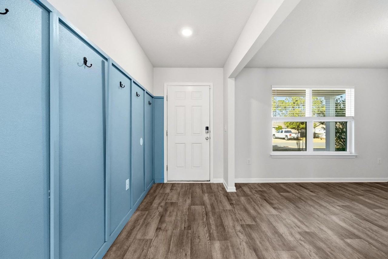 630 Earl Godwin Rd - Photo 5 of 11