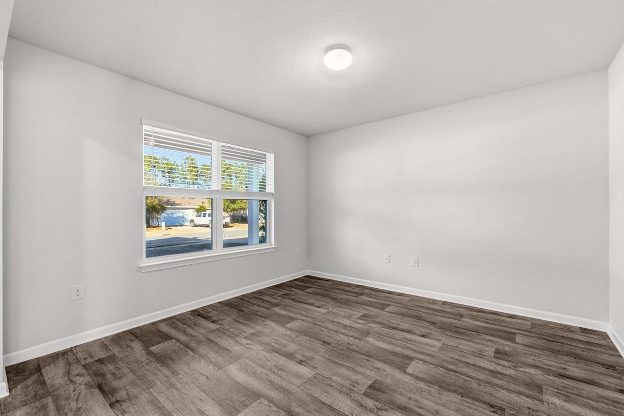 630 Earl Godwin Rd - Photo 6 of 11