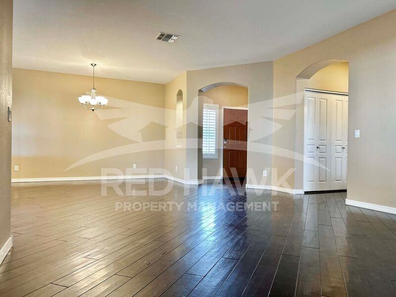 1090 S Maverick St - Photo 4 of 21