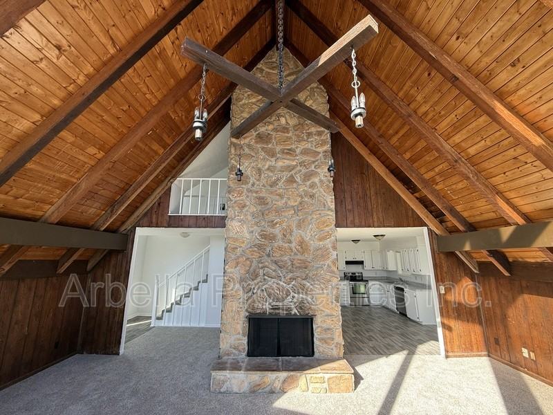 505 Duel Ln - Photo 4 of 32