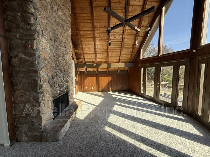 505 Duel Ln - Photo 5 of 32