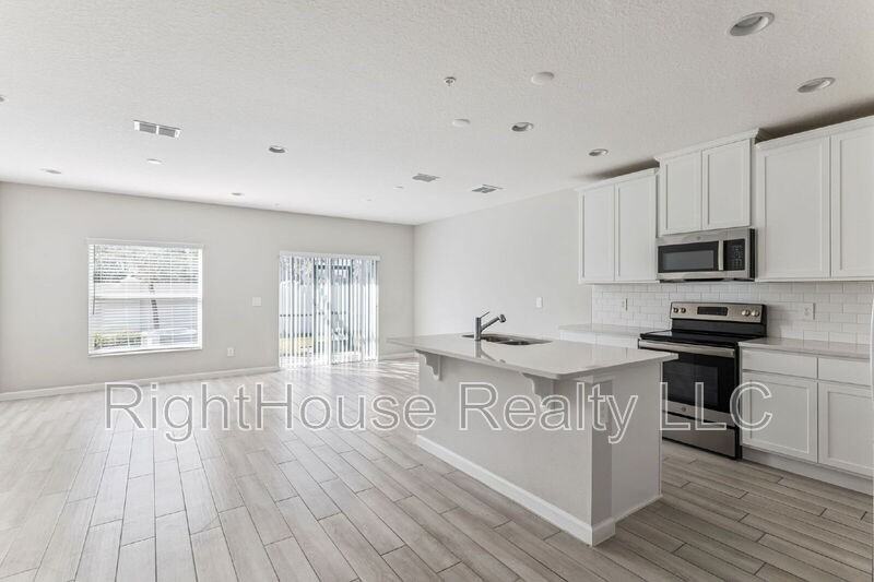 141 Cape Honeysuckle Pl - Photo 5 of 20