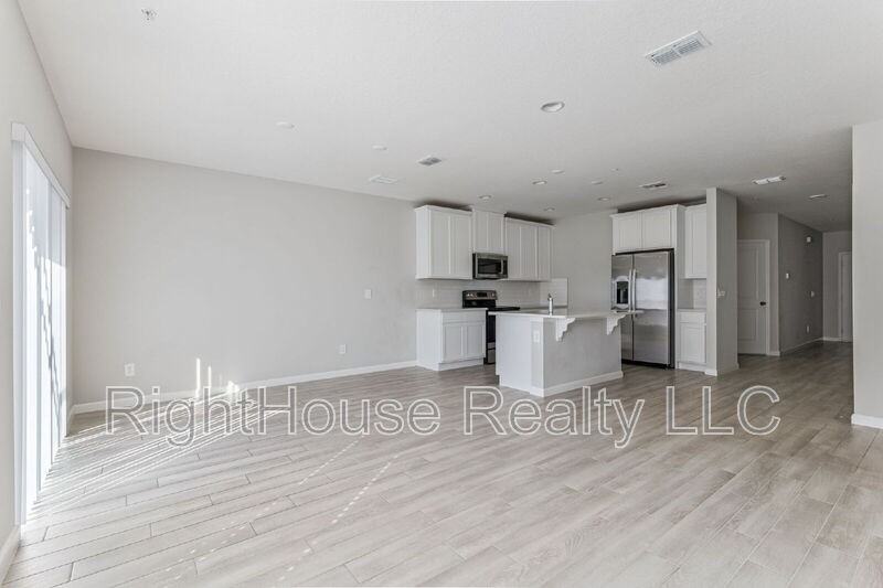 141 Cape Honeysuckle Pl - Photo 6 of 20