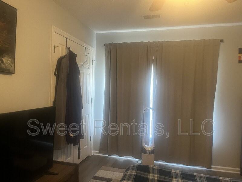 343 Briarbend Rd - Photo 3 of 35