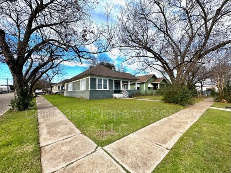 1827B Proctor Ave - Photo 4 of 11