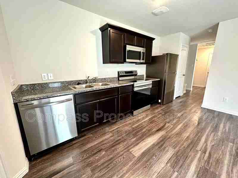 1216 Tennessee Ave - Photo 6 of 14