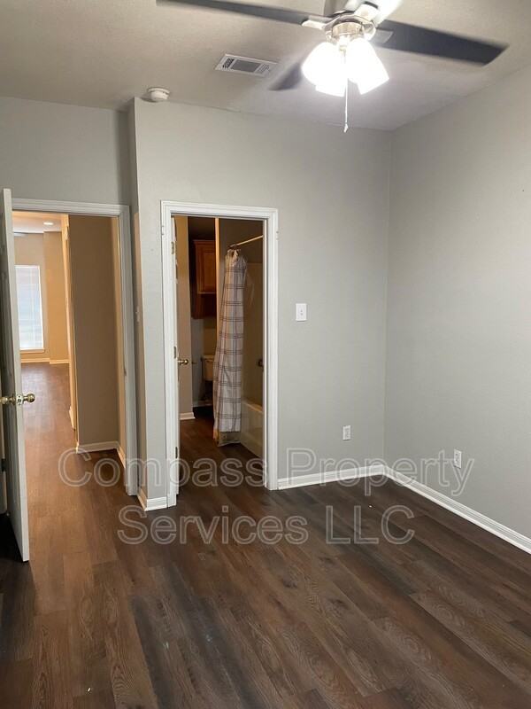 1916A S 15th St #1916AS15th - Photo 6 of 17