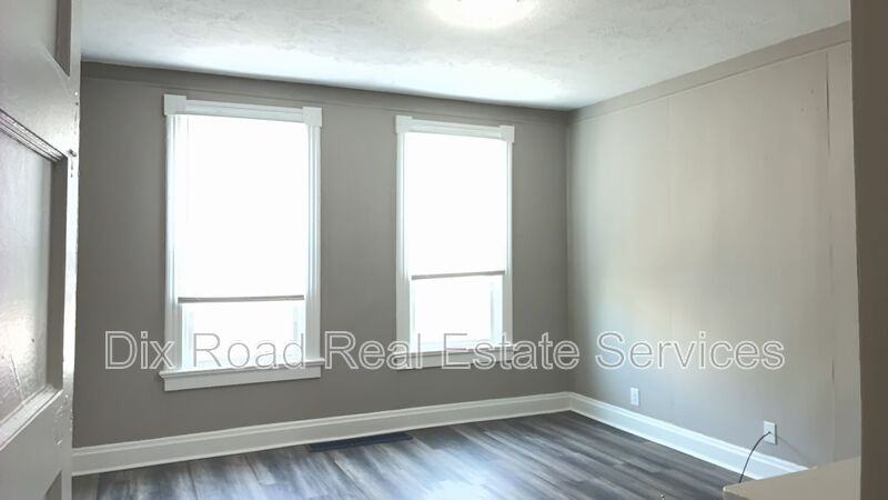 339 S 11th St - Photo 7 of 14