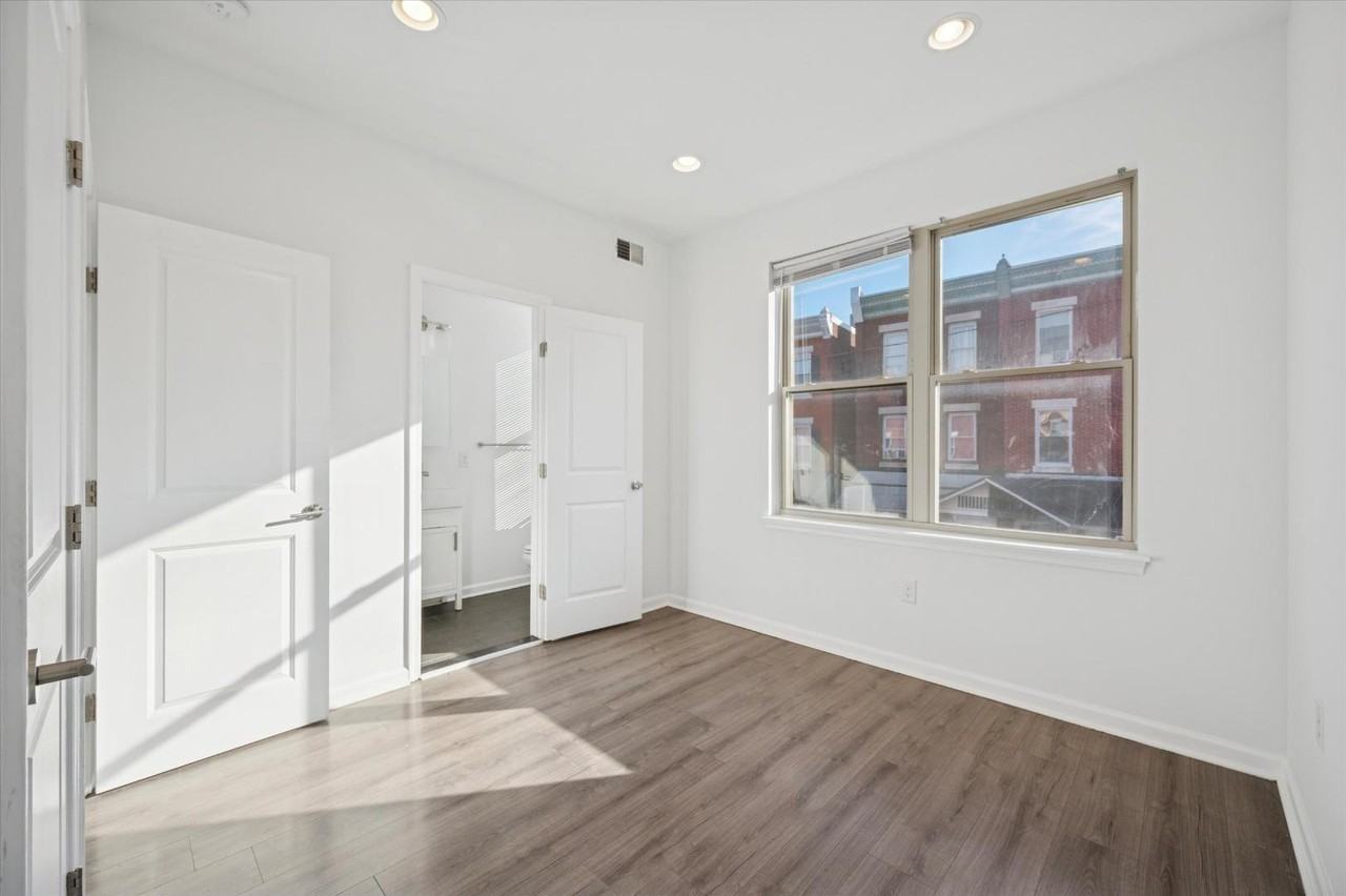 4131 Cambridge St - Photo 7 of 11