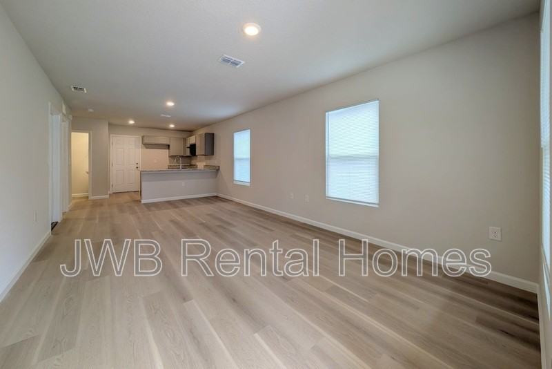 8008 Harding Ave - Photo 5 of 18