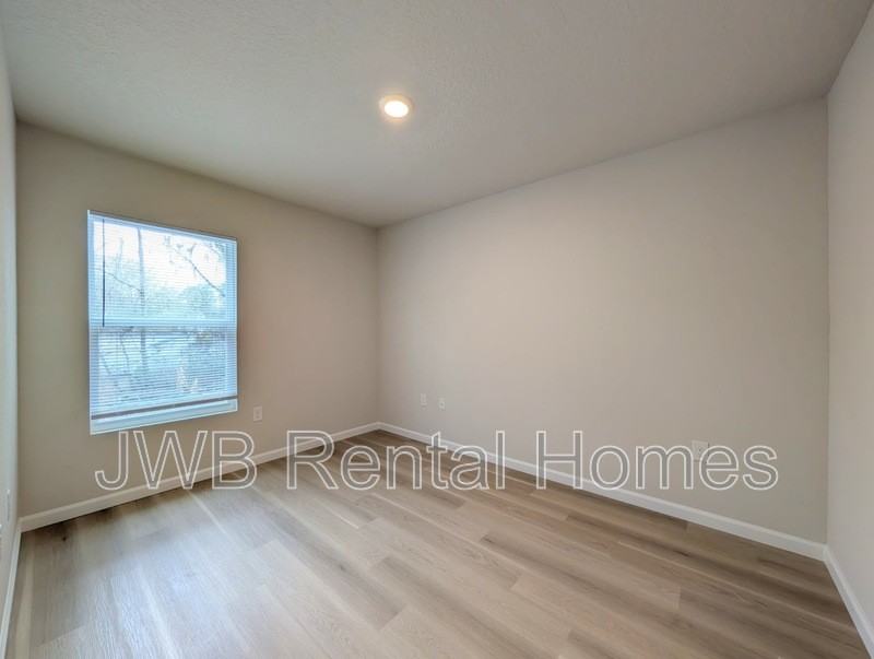 8008 Harding Ave - Photo 7 of 18