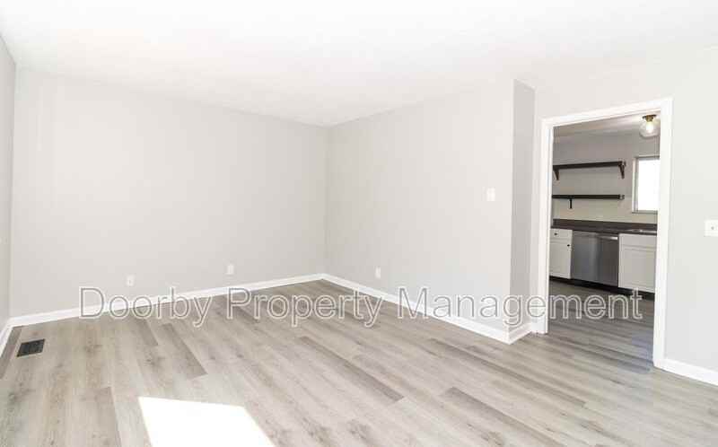 2983 E Freedom Cir - Photo 2 of 16