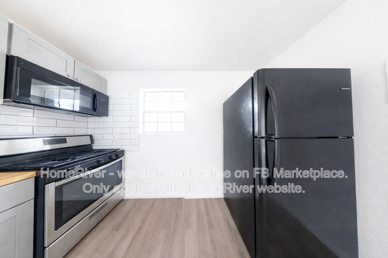 379 Atwood St Sw #4 - Photo 5 of 14