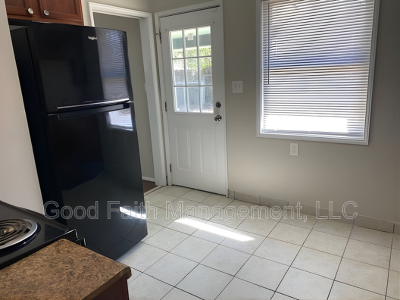 2280 Darlington Dr - Photo 4 of 19