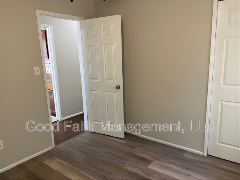 2280 Darlington Dr - Photo 5 of 19