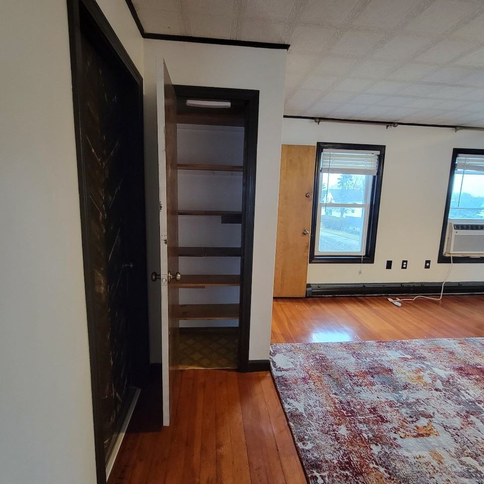 16 Alsop St #2 - Photo 7 of 17