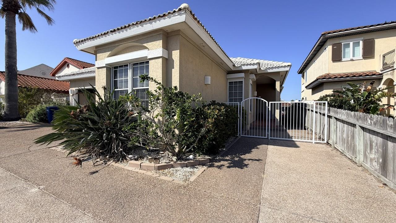 13806 Primavera Dr #NA - Photo 2 of 30