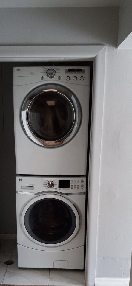 4147 Flying Fortress Ave #4147 - Photo 3 of 8