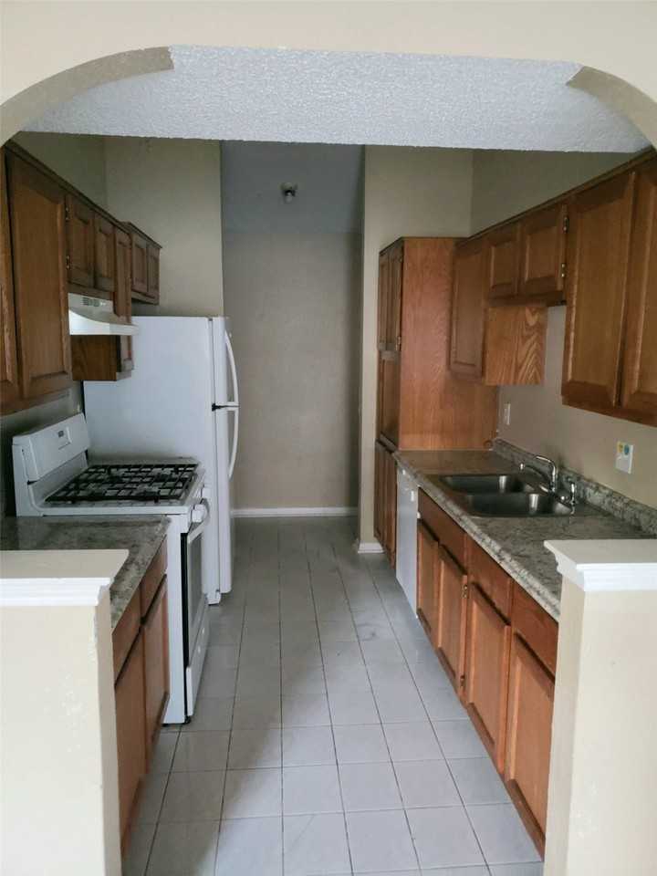 11519 Highland Meadow Dr #NA - Photo 3 of 16