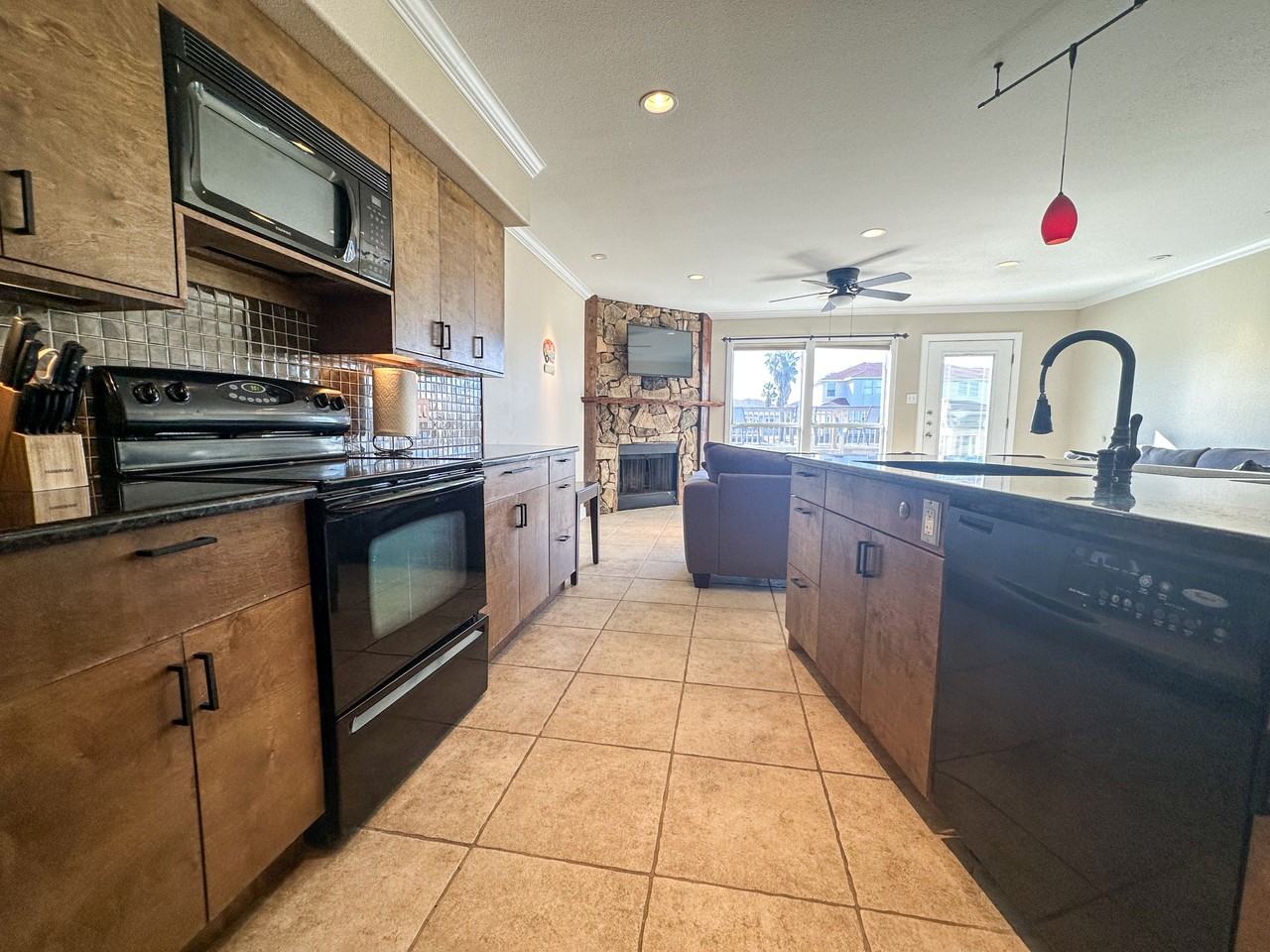 15409 Salt Cay Ct #G - Photo 6 of 33