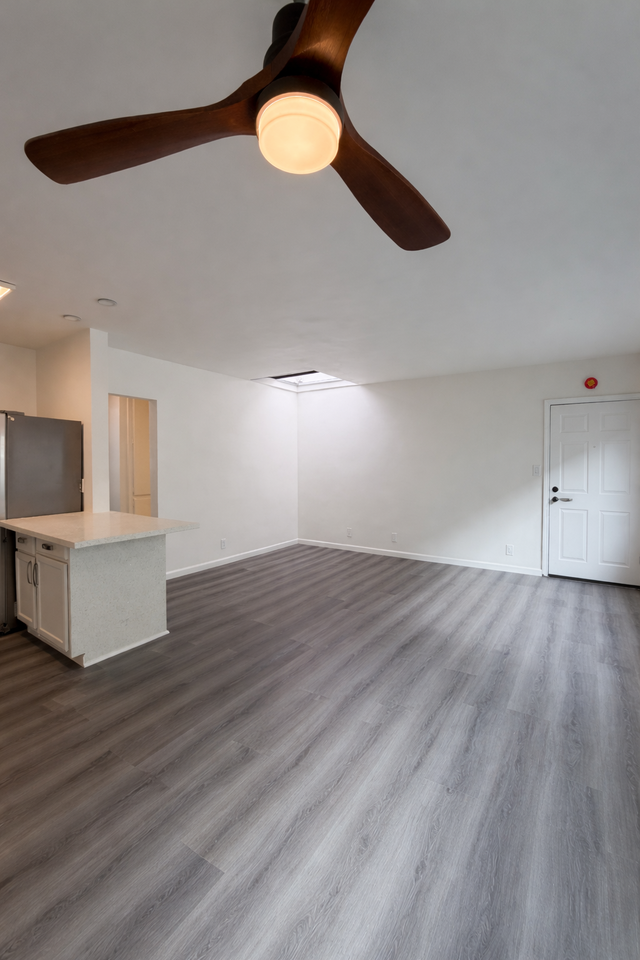 1244 Euclid St #7 - Photo 4 of 9